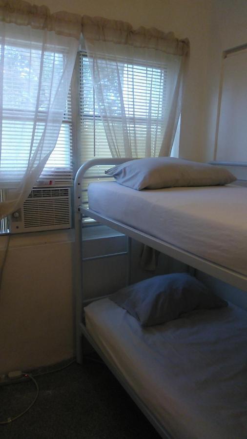 Downtown Hollywood Beach Students' Dorm Exterior photo